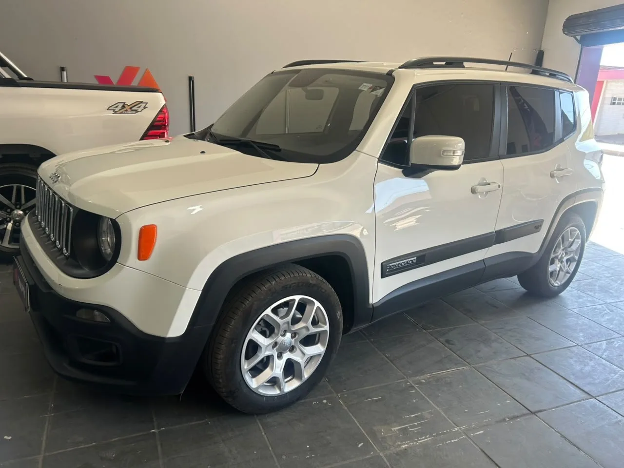 Renegade 2016 1.8 foto 2