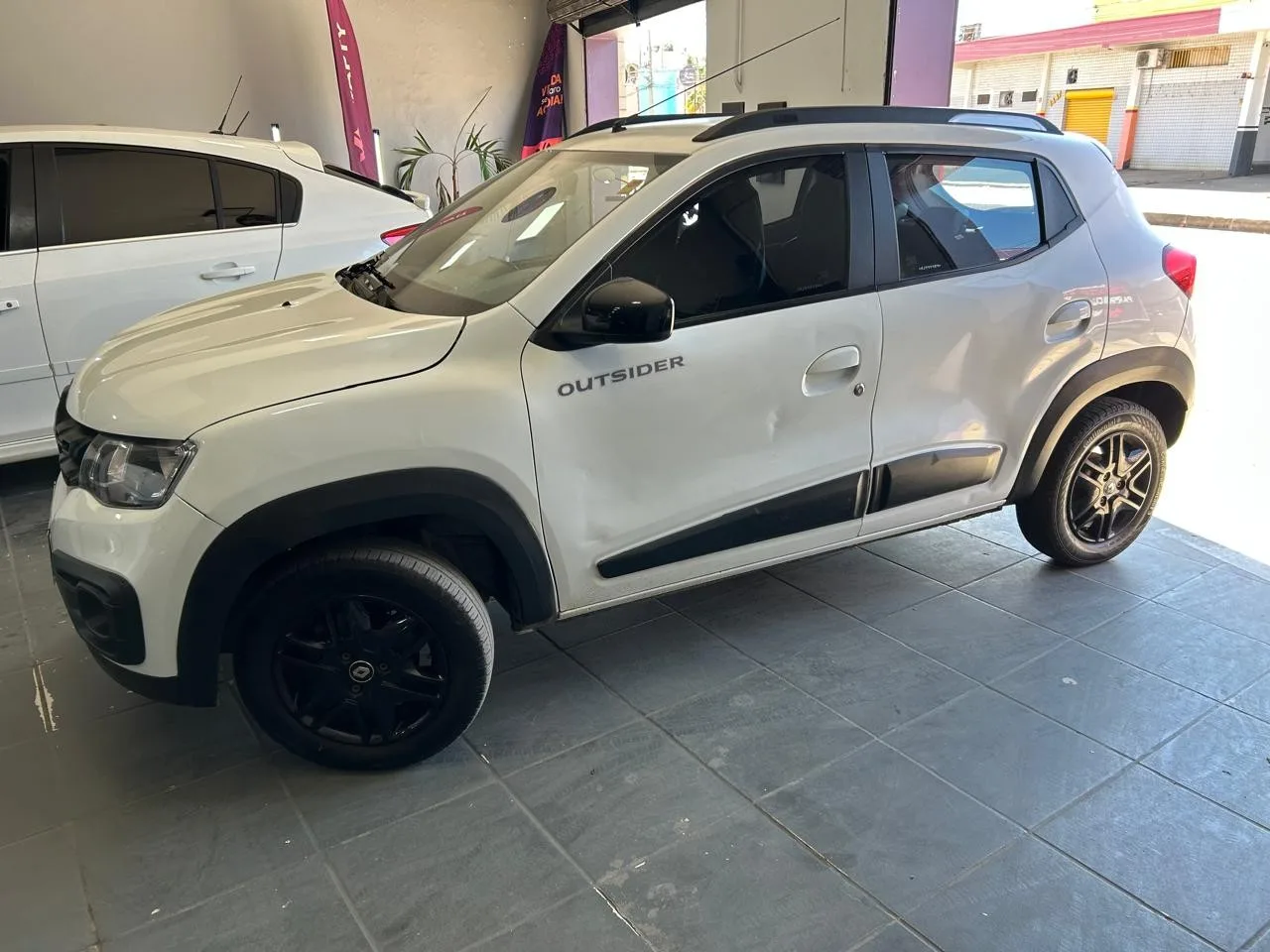 Renault KWID OUTSIDER 1.0 Flex 12V 5p Mec. foto 3