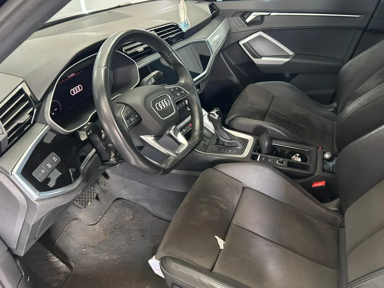 AUDI Q3 1.4 TFSI BLACK EDITION | 2021 foto 4