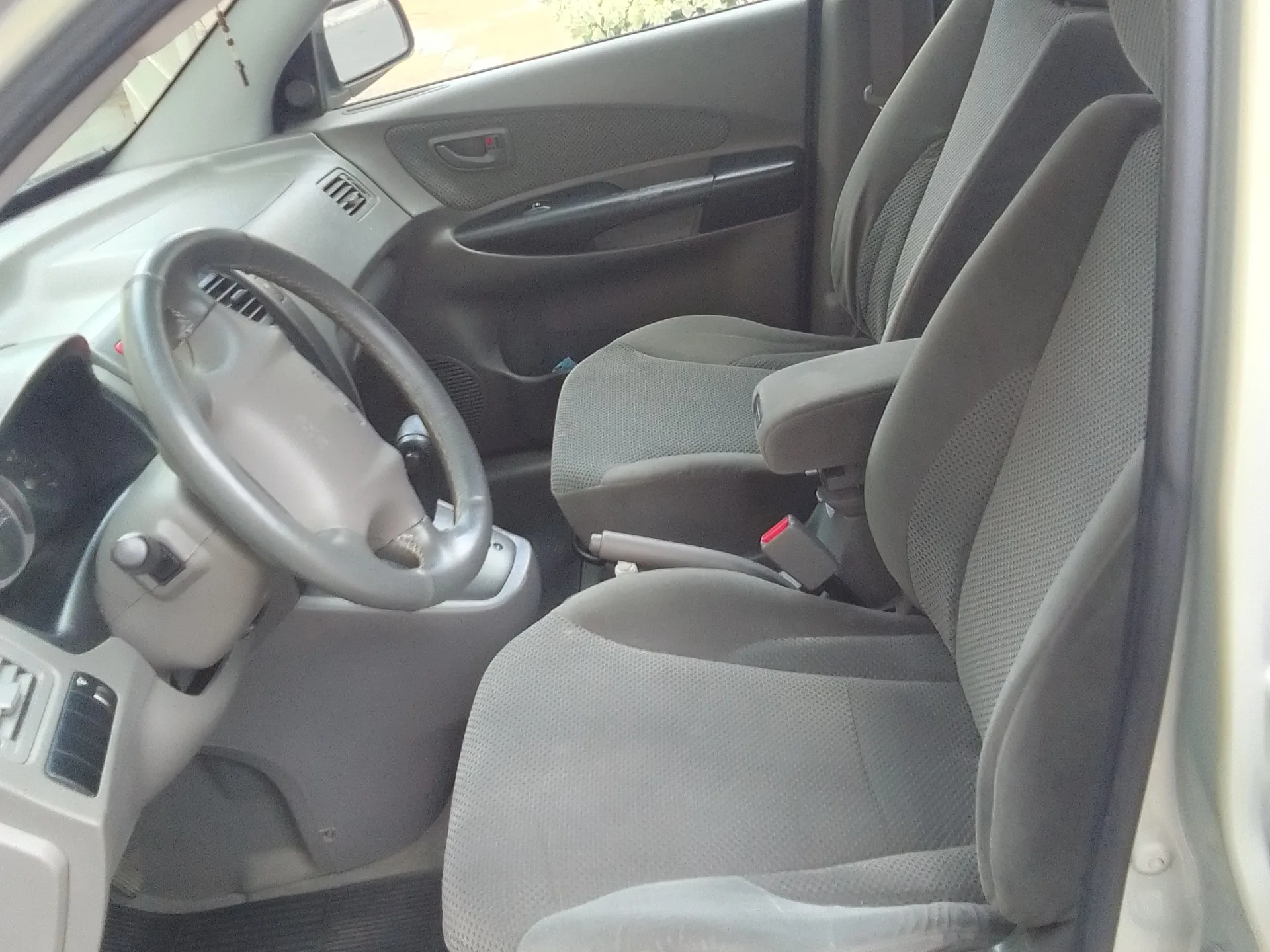 Hyundai Tucson 2.0 GLS foto 9