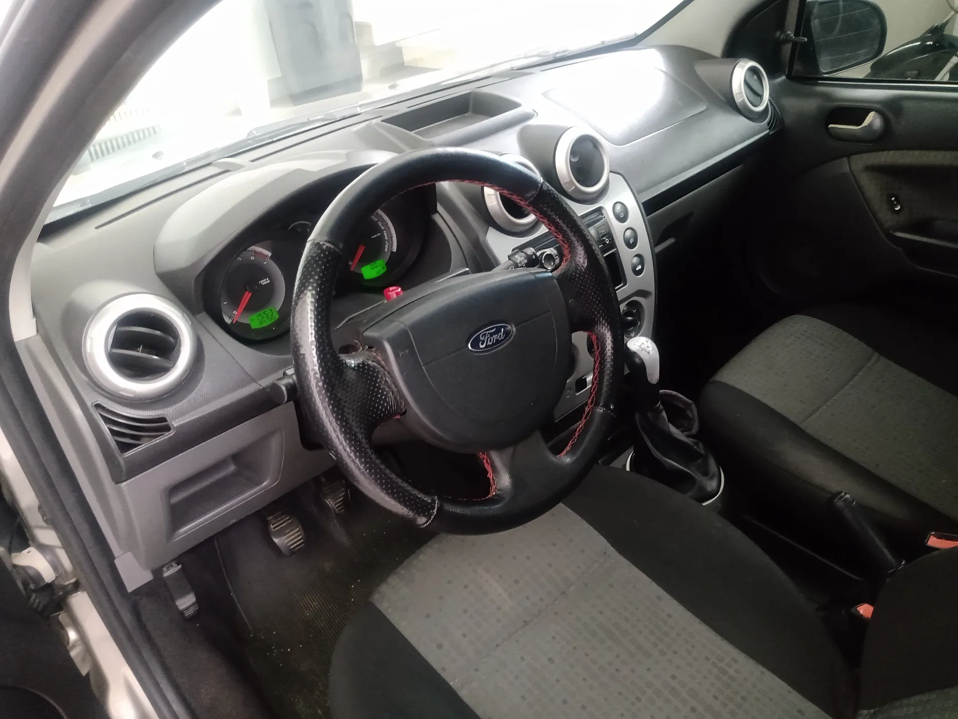 Fiesta sedan 2012, 1.6, completo. Todo revisado. Nada a fazer. foto 3