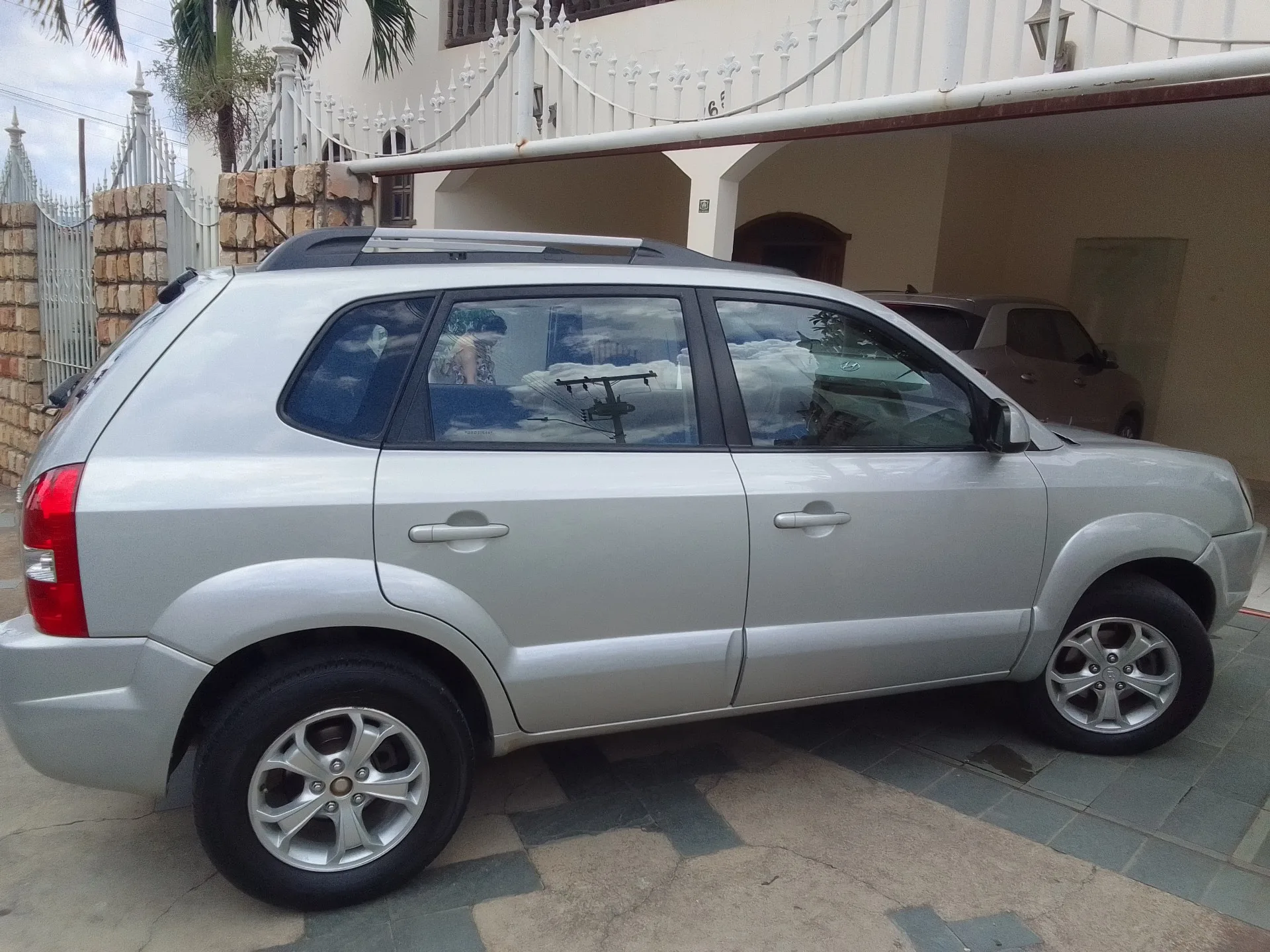 Hyundai Tucson 2.0 GLS foto 2