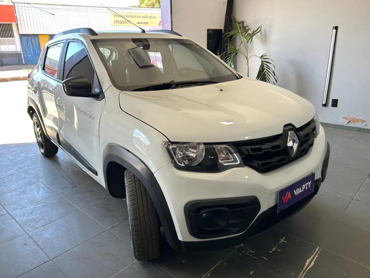 Renault KWID OUTSIDER 1.0 Flex 12V 5p Mec. foto 2