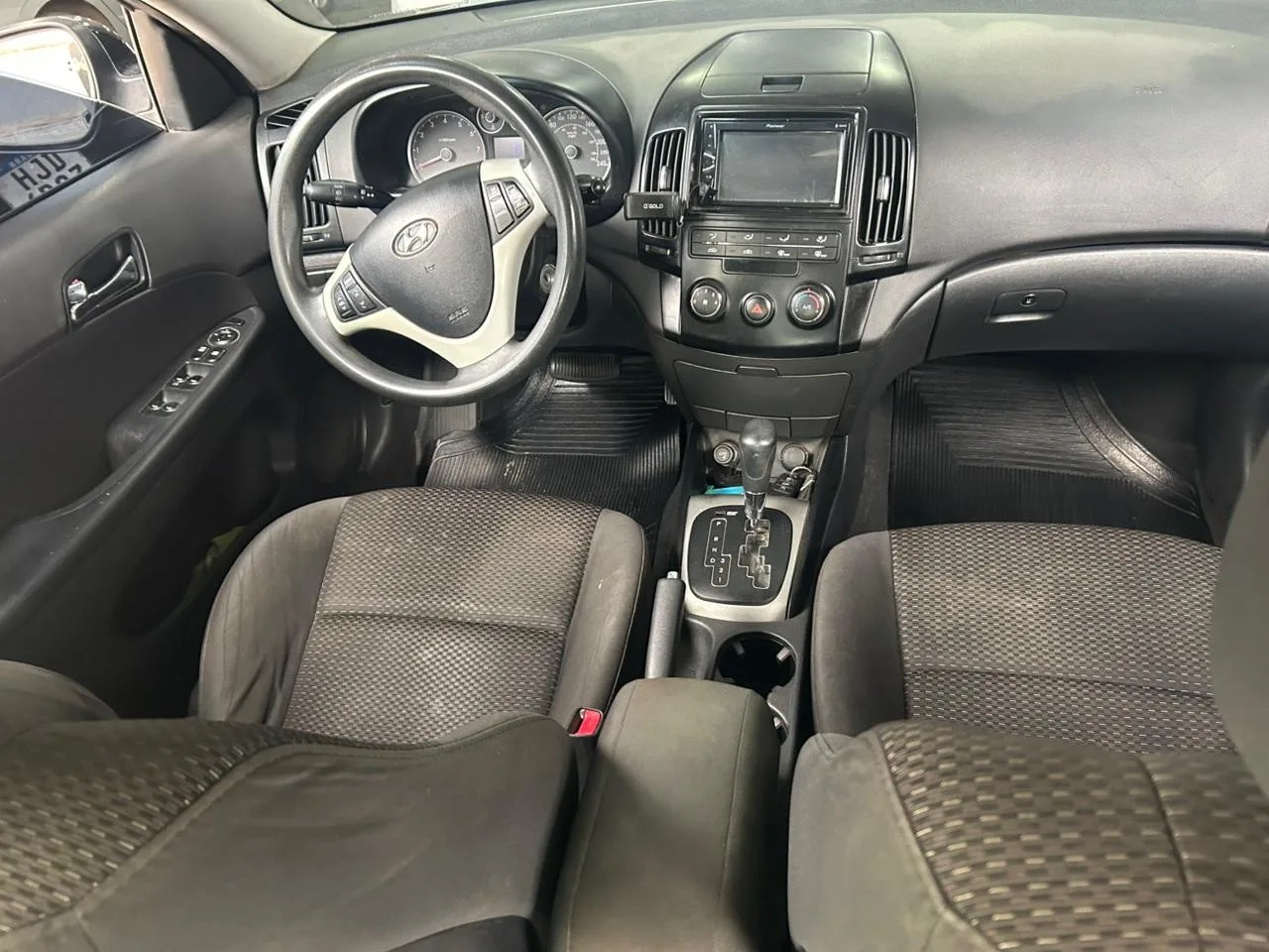 Hyundai i30 2.0 16V 145cv 5p Aut. foto 8