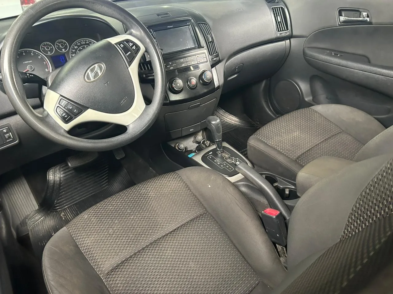 Hyundai i30 2.0 16V 145cv 5p Aut. foto 7